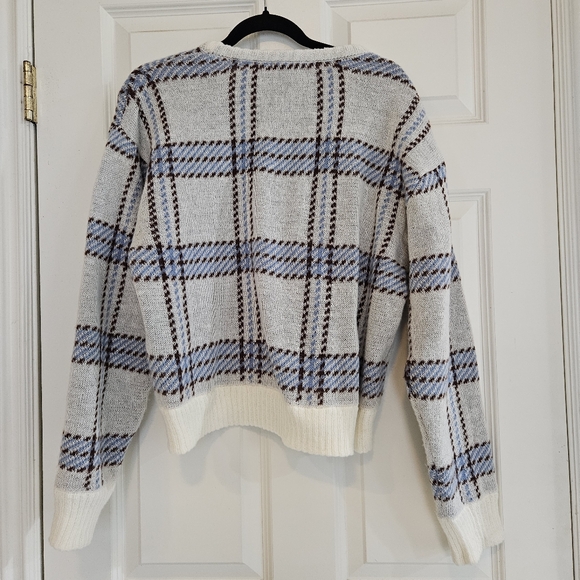 Plaid Sweater - Picture 3 of 11